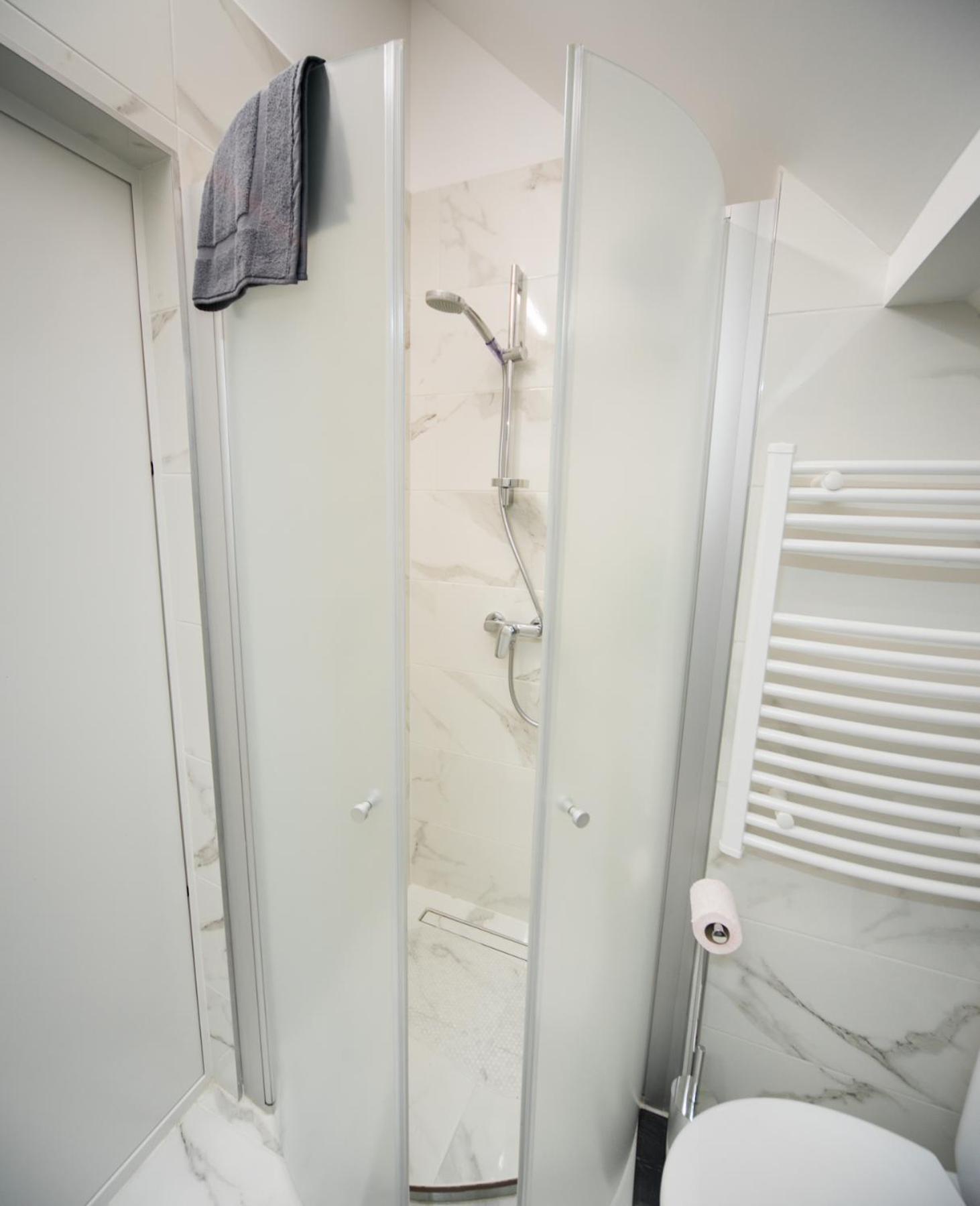 Petro Delux Apartments Kaunas Dış mekan fotoğraf
