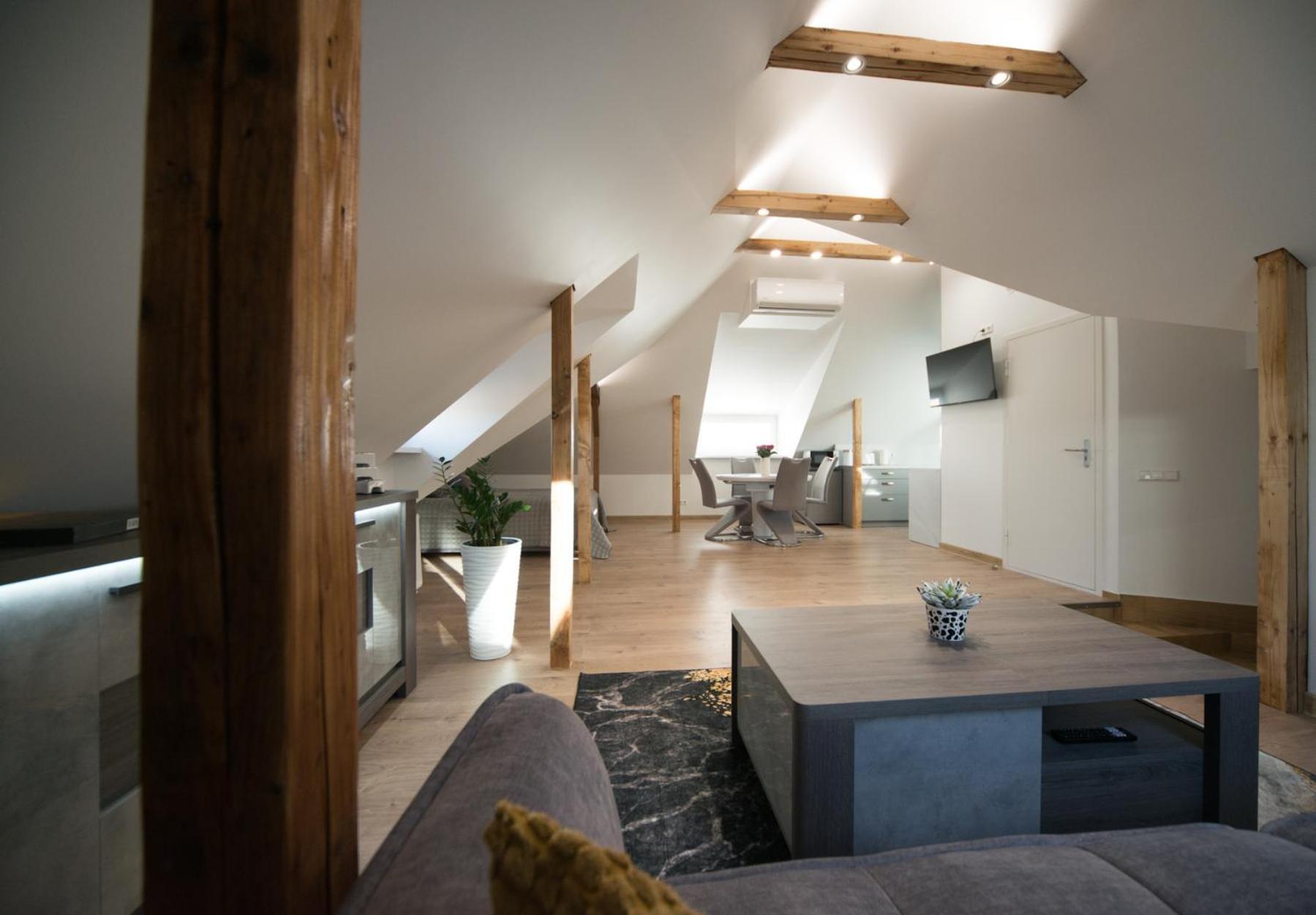Petro Delux Apartments Kaunas Dış mekan fotoğraf